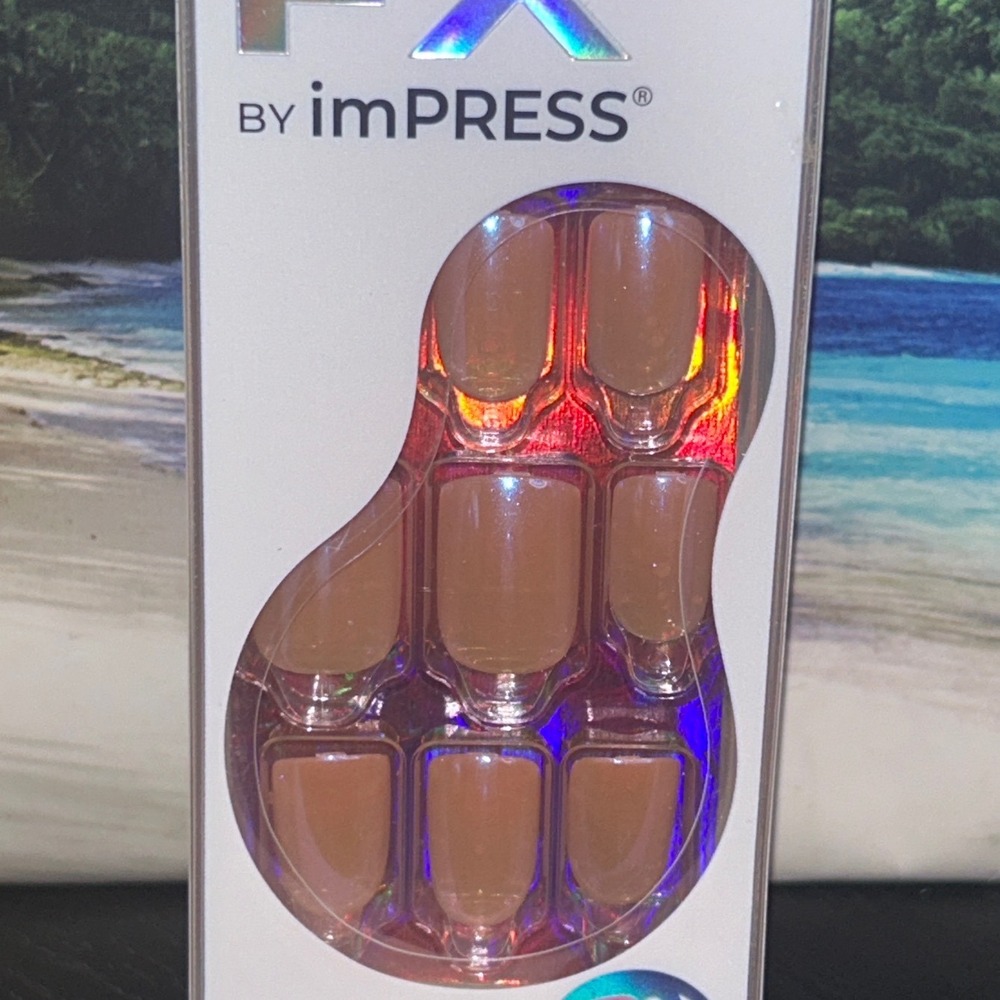 imPRESS Color FX Press-On Nails Distraction Neutral Shimmer Short No Glue Mani